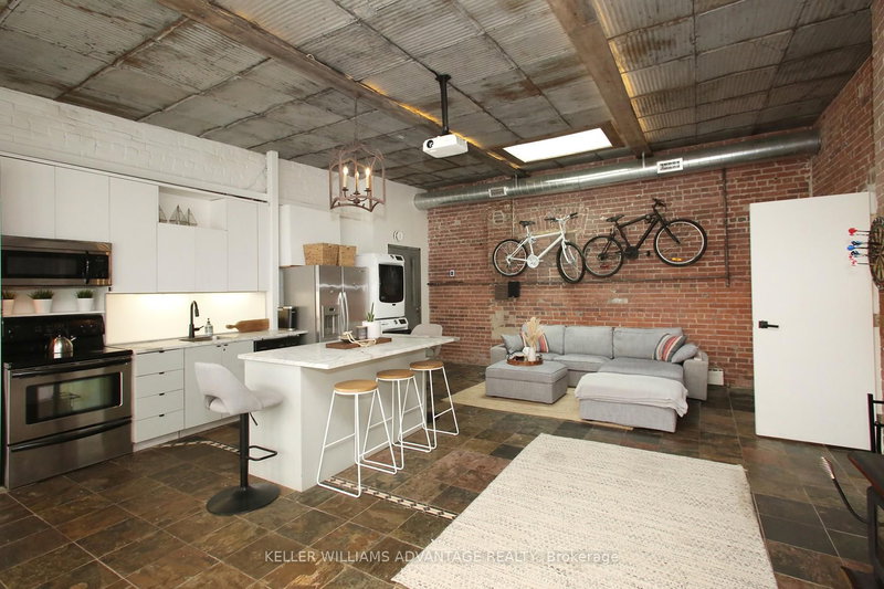 147 Boston Ave, Toronto, M4M 2T8 | Image 2