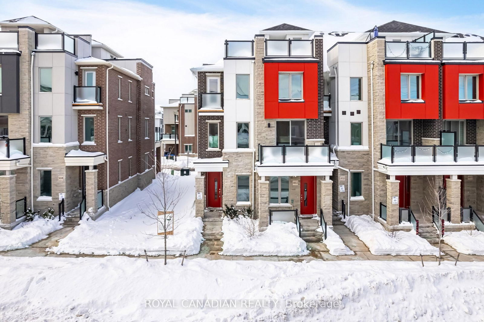 Townhouse sold at 401-1034 Reflection Place, Pickering, Rural Pickering, L1X 0L1 - MLS: E11983537