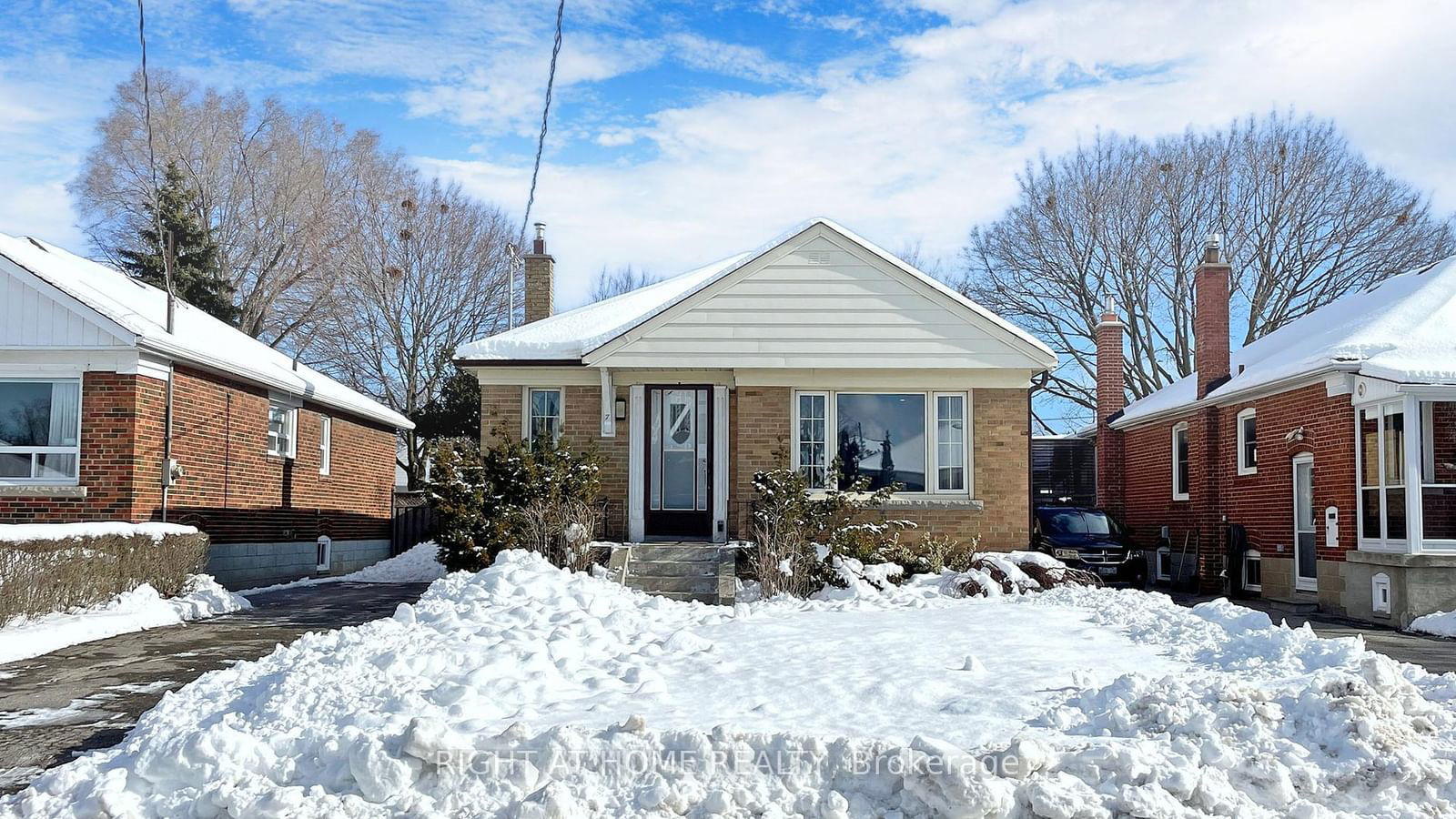 Detached House for lease at Main-7 Rothwell Road, Toronto, Wexford-Maryvale, M1R 4K6 - MLS: E11984039