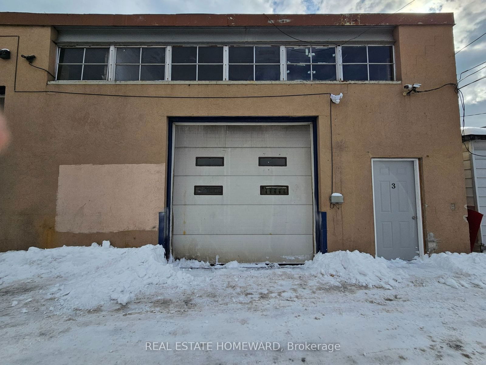 Building at 3252 Danforth Avenue, Toronto, Oakridge