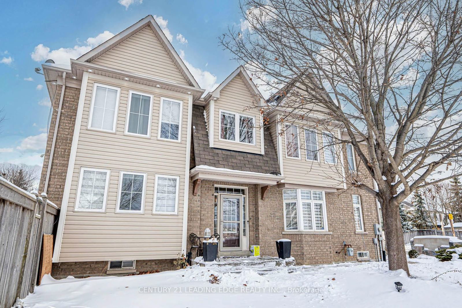 Detached House for sale at 145 Woodbine Place, Oshawa, Windfields, L1L 1C5 - MLS: E11984072