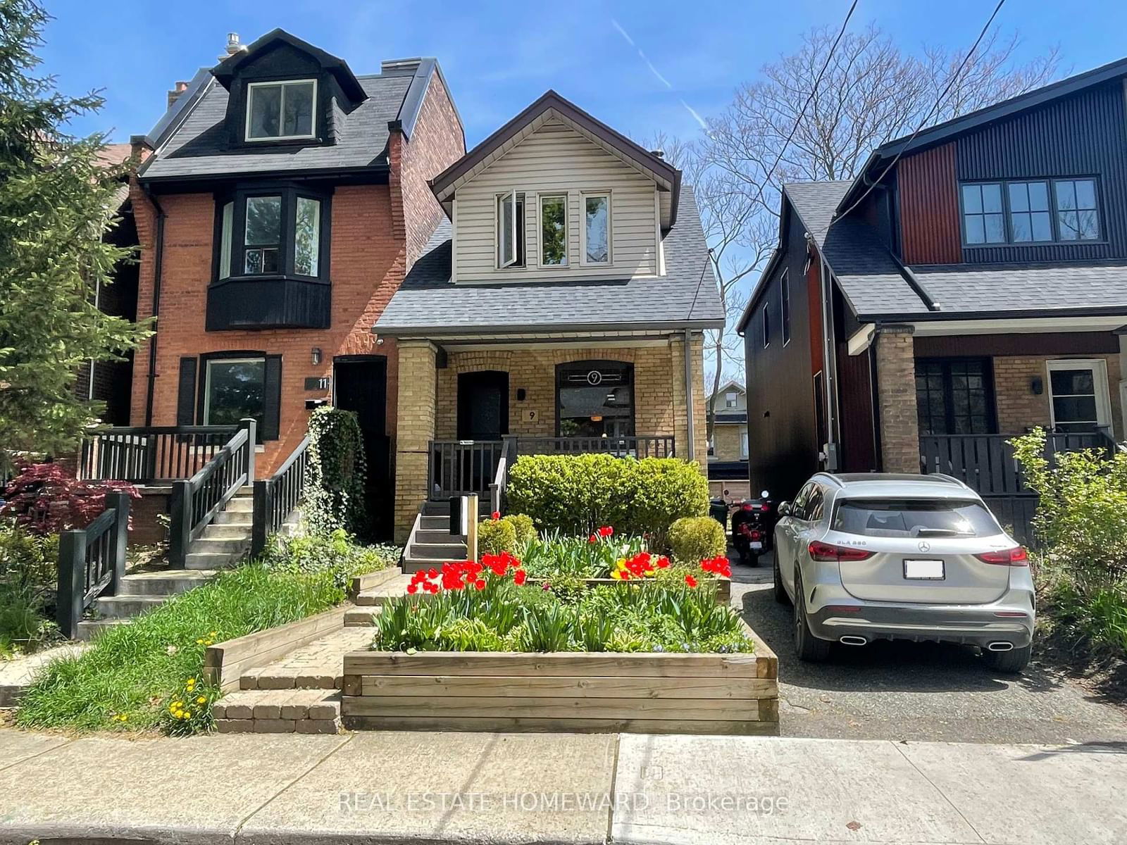 Detached House for sale at 9 Bertmount Avenue, Toronto, South Riverdale, M4M 2X8 - MLS: E11984716