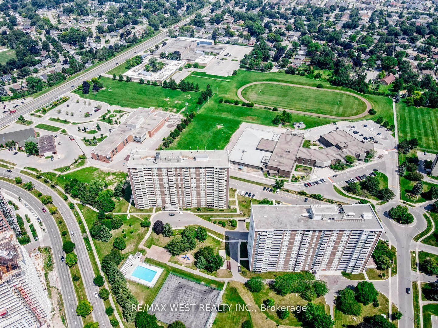 Condo for sale at 811-66 Falby Court, Ajax, South East, L1S 3L2 - MLS: E11985173