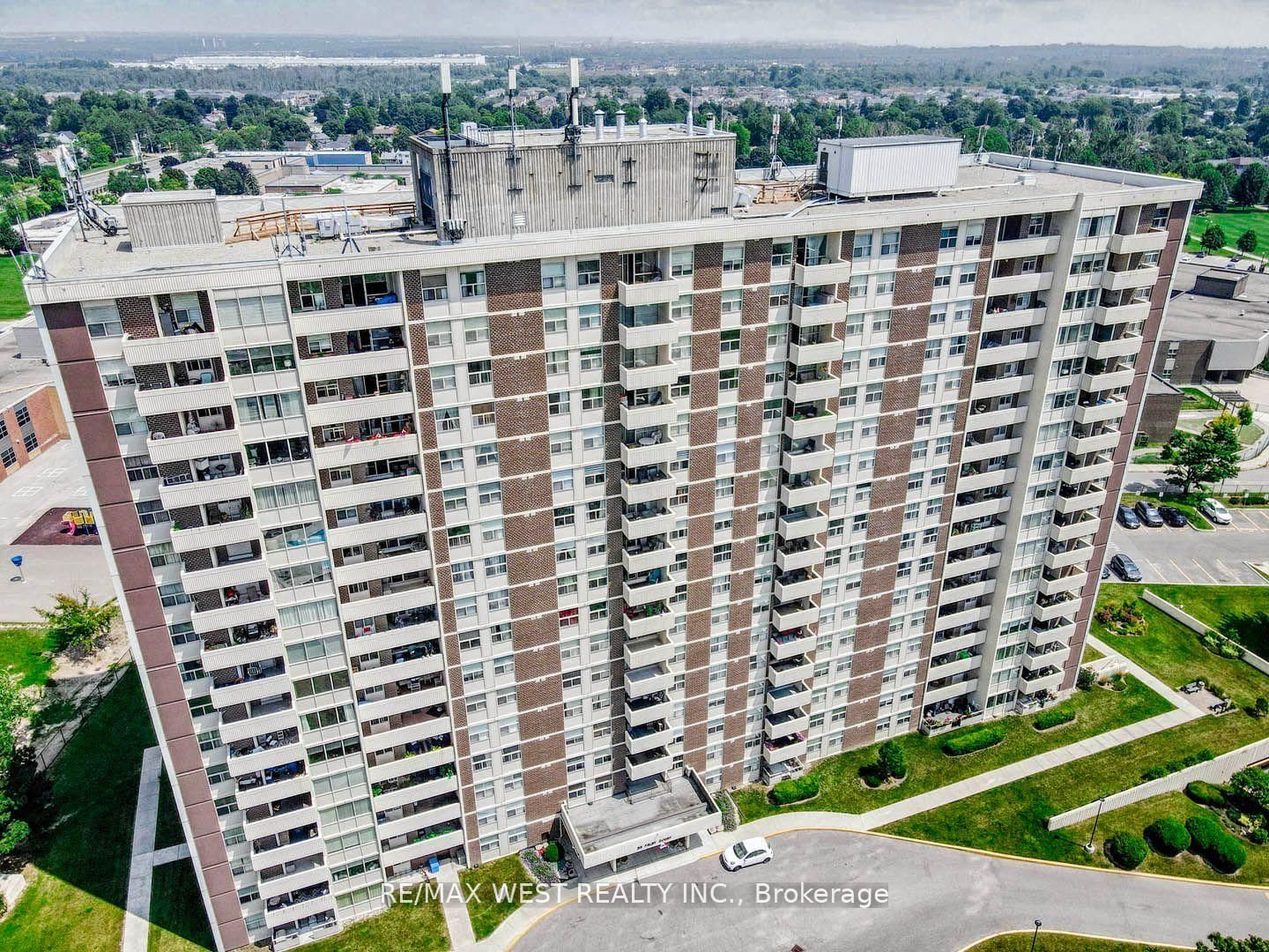 Condo for sale at 811-66 Falby Court, Ajax, South East, L1S 3L2 - MLS: E11985173