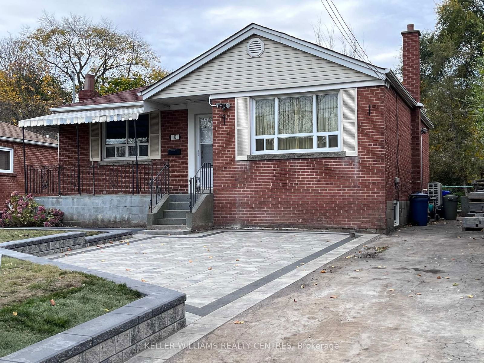 Detached House for lease at Main-30 Glen Everest Road, Toronto, Birchcliffe-Cliffside, M1N 1J3 - MLS: E11985227