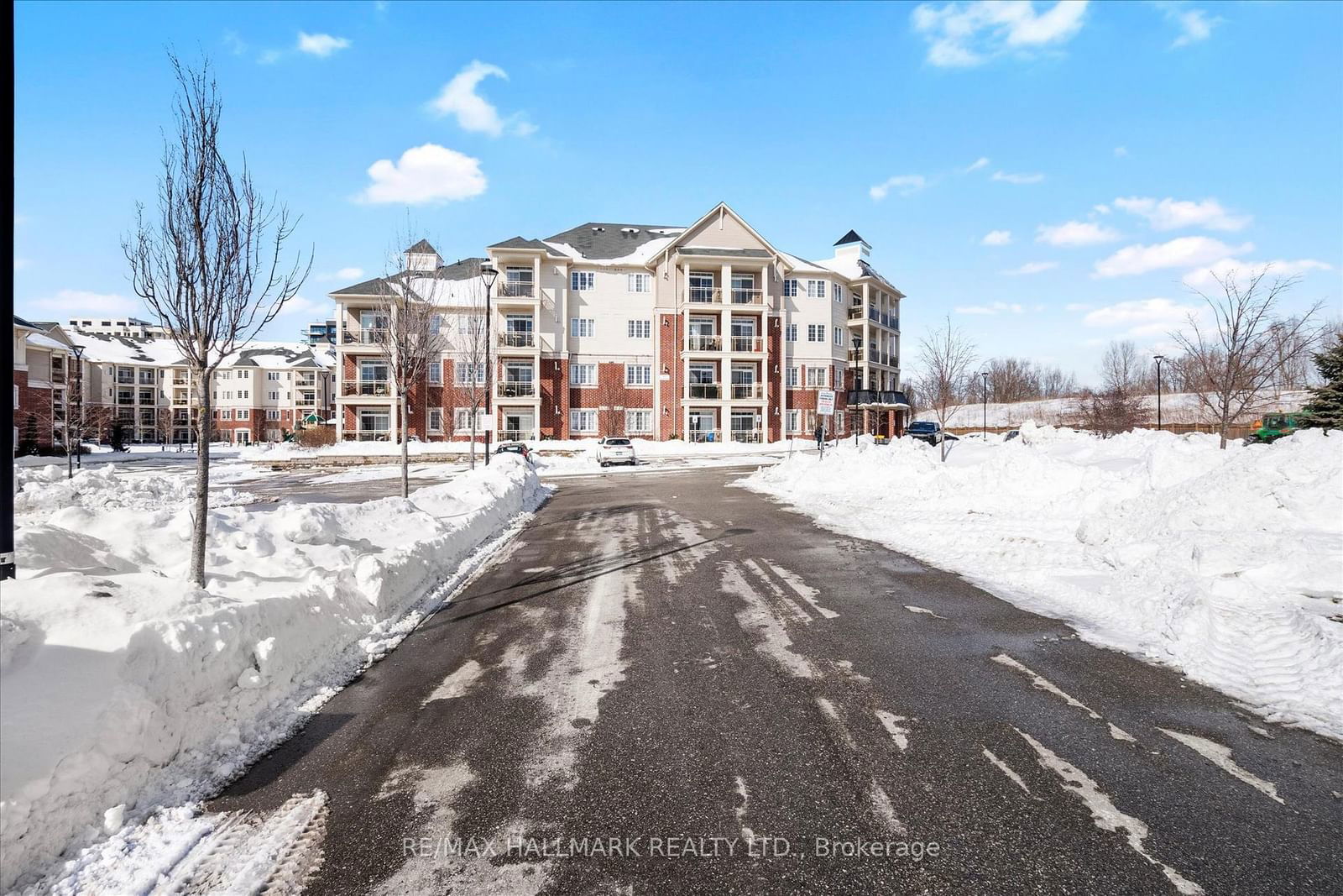 Condo for sale at 227-80 Aspen Springs Drive, Clarington, Bowmanville, L1C 0V4 - MLS: E11985596