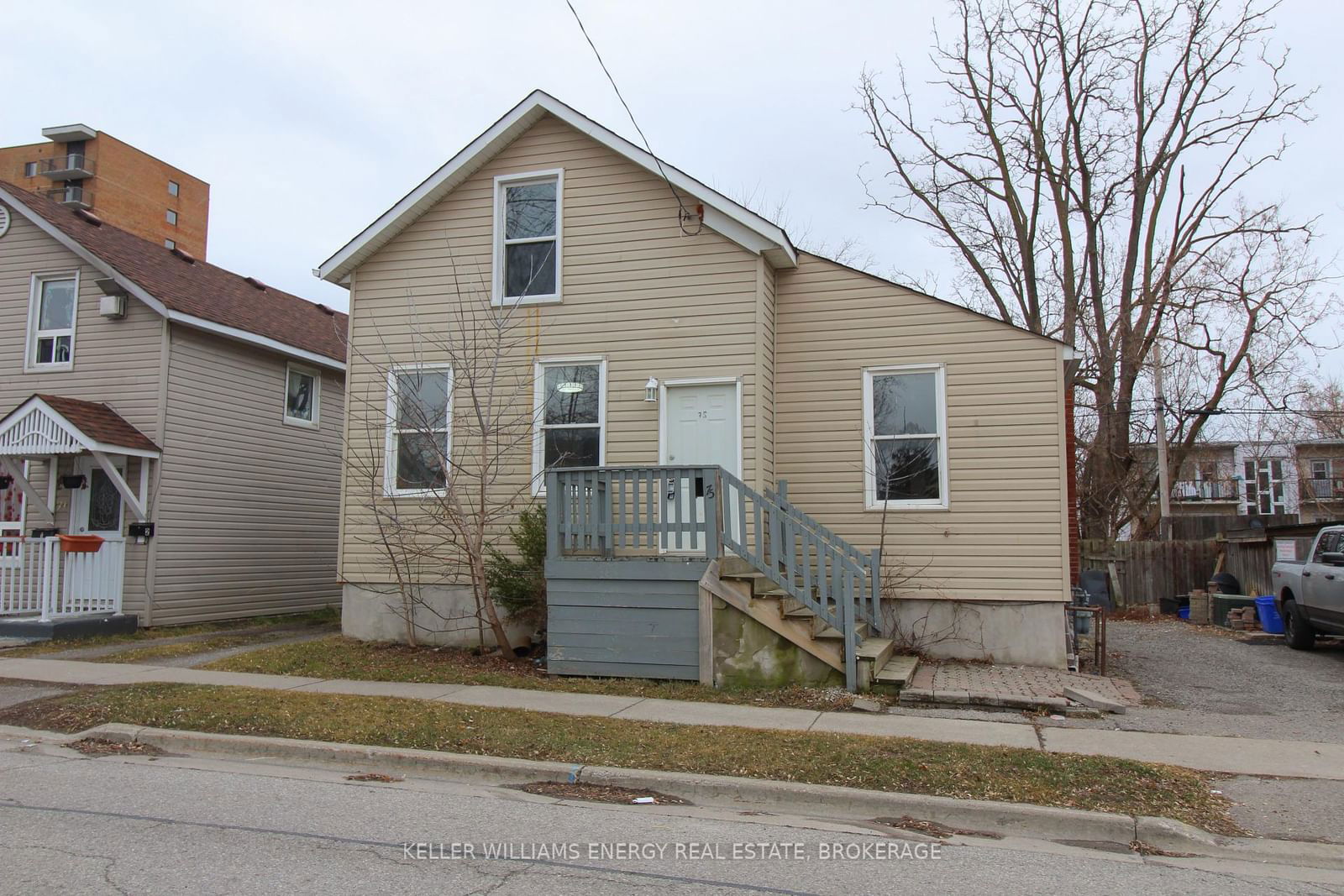 Detached House for lease at 75 Colborne Street, Oshawa, O'Neill, L1G 1L8 - MLS: E11986141