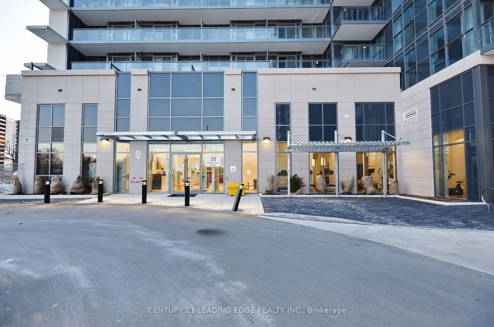 Condo leased at 801-30 Meadowglen Place, Toronto, Woburn, M1G 0A6 - MLS: E11986935