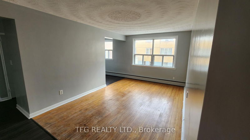 home for lease on 6-300 Montrave Avenue