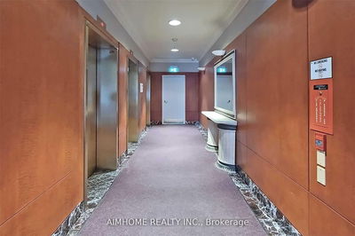 Unit 905 — 8 Lee Centre Dr, Toronto - Woburn image-0-2