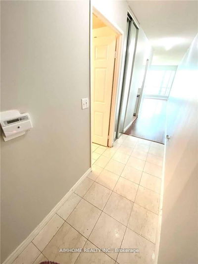 Unit 905 — 8 Lee Centre Dr, Toronto - Woburn image-0-4