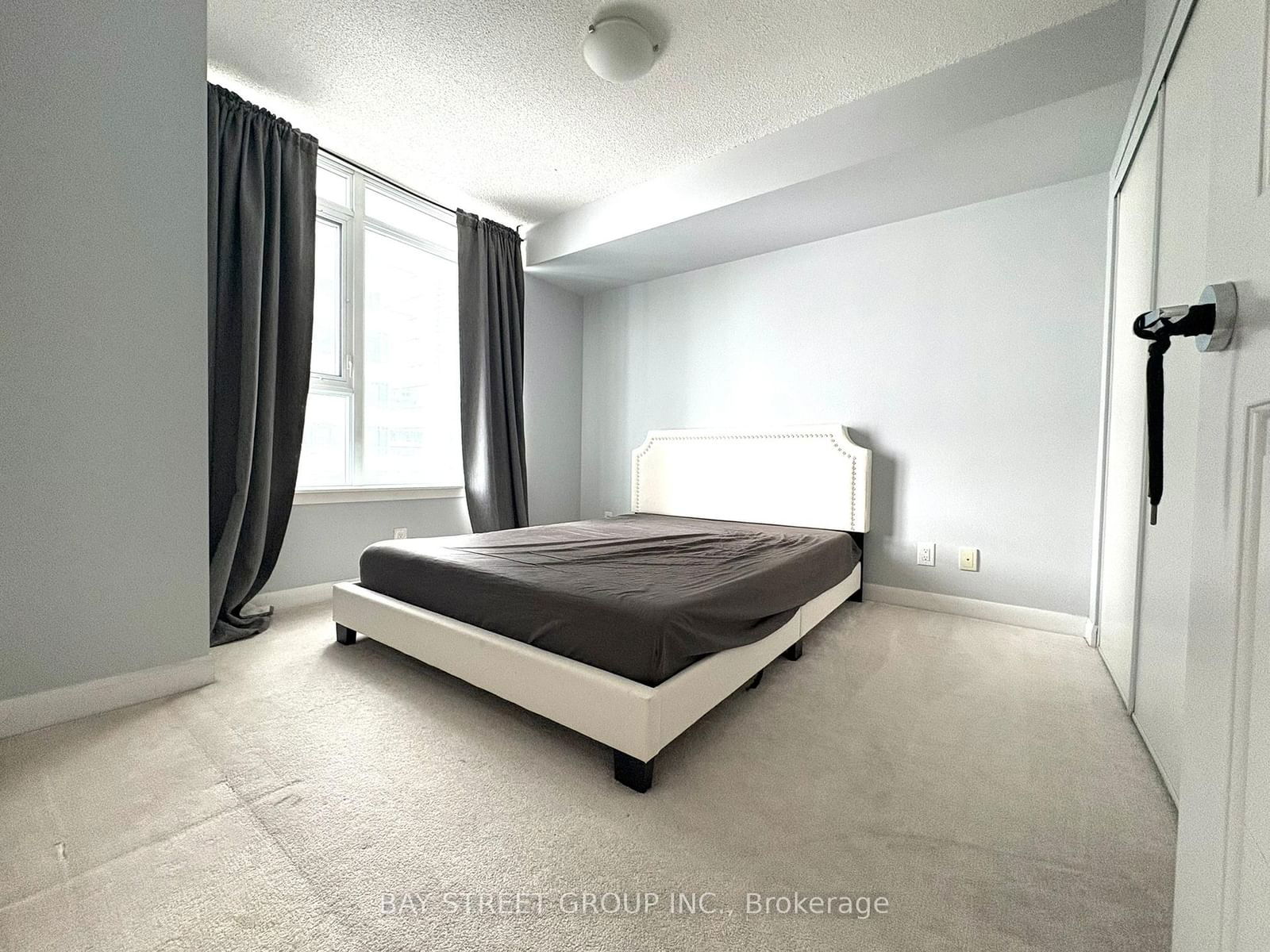 Condo for lease at 609-25 Town Centre Court, Toronto, Bendale, M1P 0B4 - MLS: E11988117