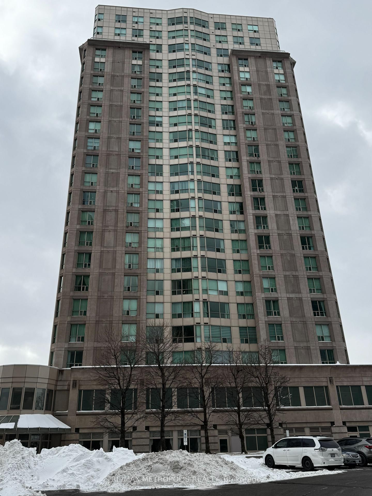 Condo for sale at 1613-18 Lee Centre Drive, Toronto, Woburn, M1H 3H5 - MLS: E11988380