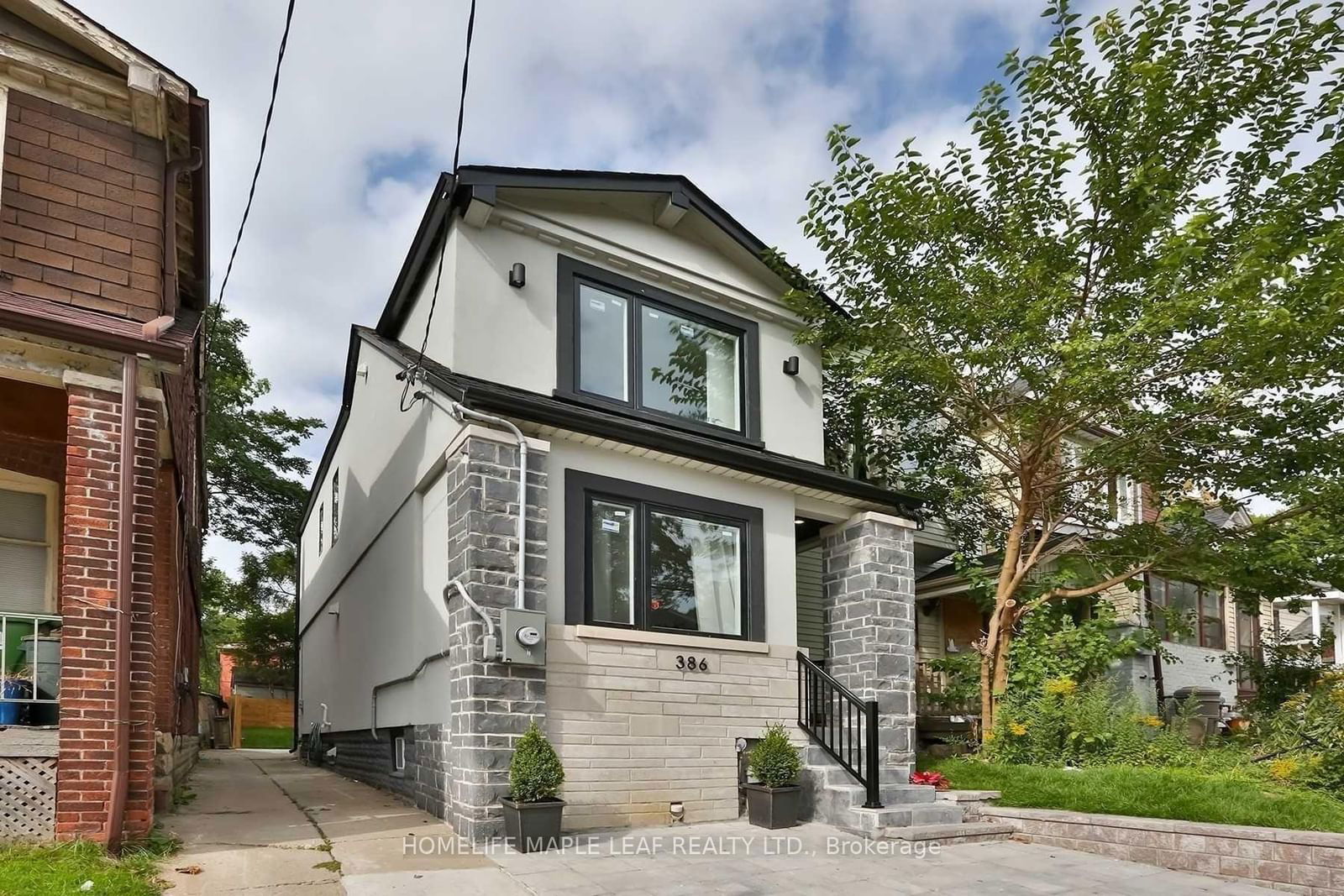 Detached House for sale at 386 Coxwell Avenue, Toronto, Greenwood-Coxwell, M4L 3B7 - MLS: E11988611