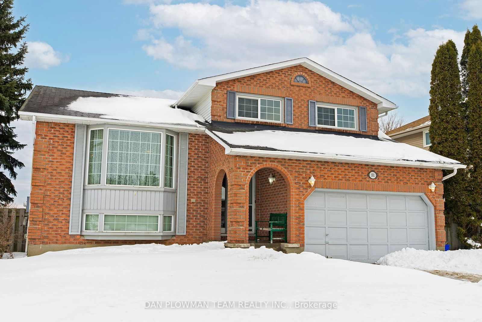 Detached House for sale at 101 Foxhunt Trail, Clarington, Courtice, L1E 1C9 - MLS: E11988862