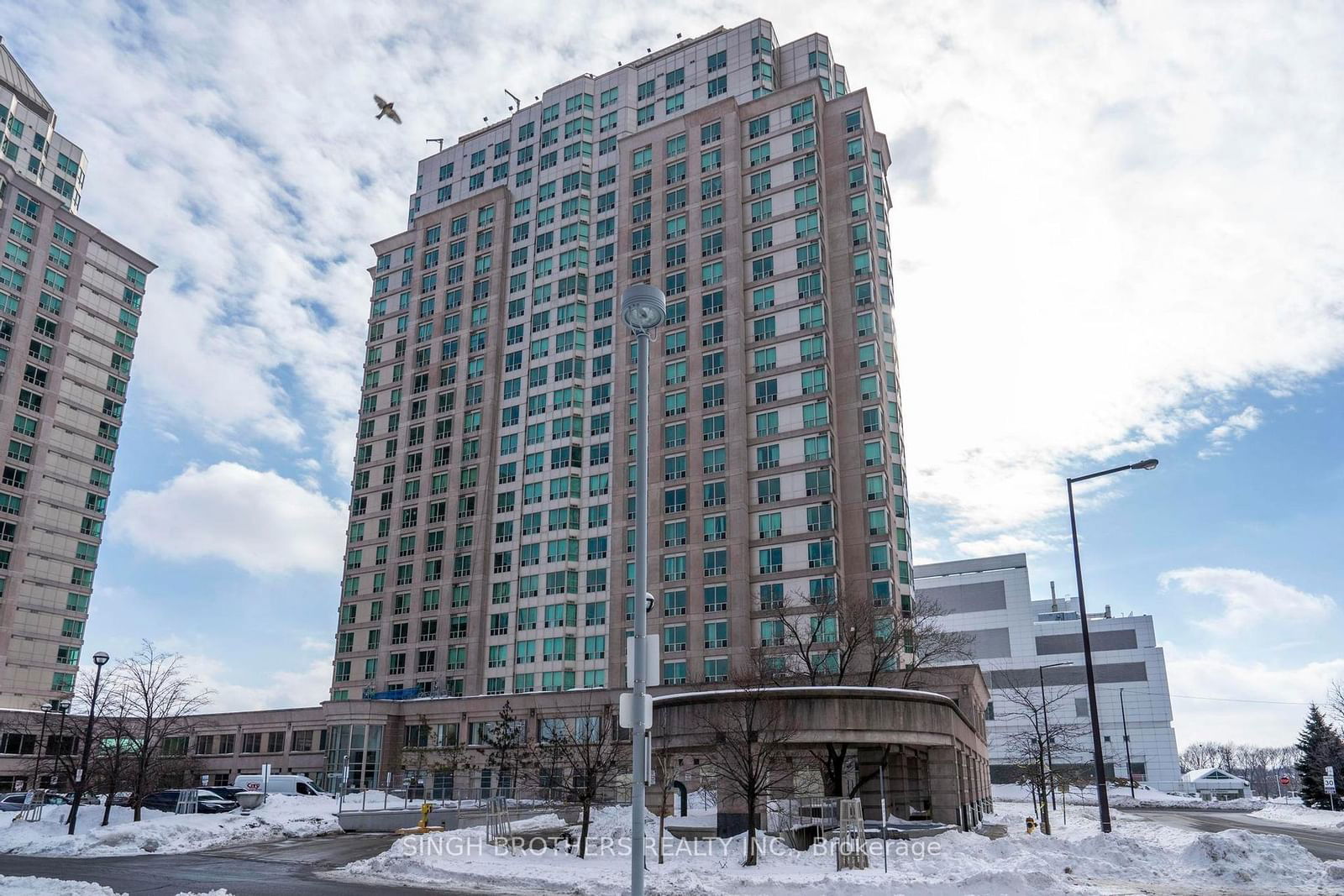 Condo for sale at 1505-1 Lee Centre Drive, Toronto, Woburn, M1H 3J2 - MLS: E11989254