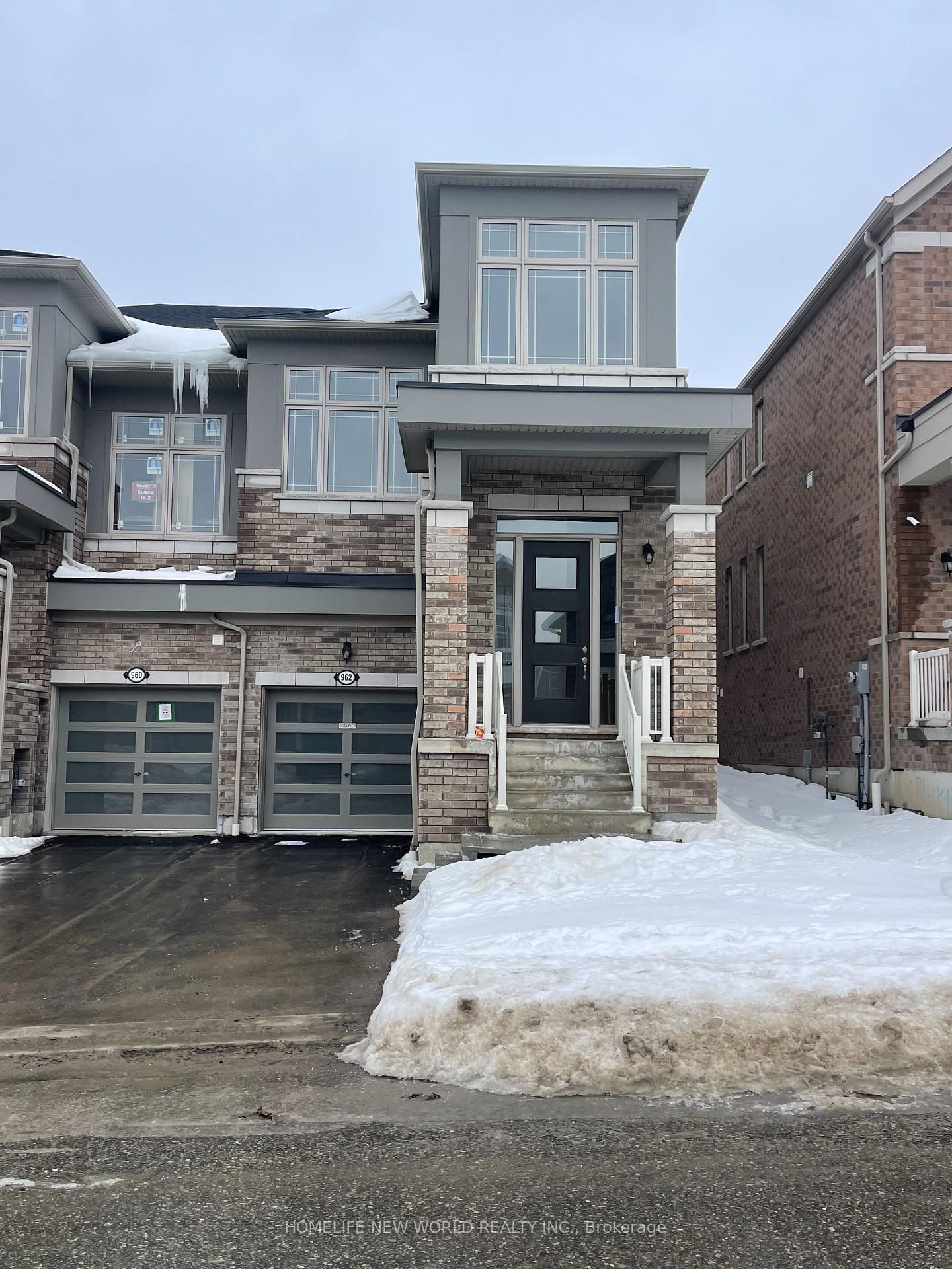 Townhouse for lease at 962 CORMORANT Path, Pickering, Rural Pickering, L1X 0P5 - MLS: E11989872