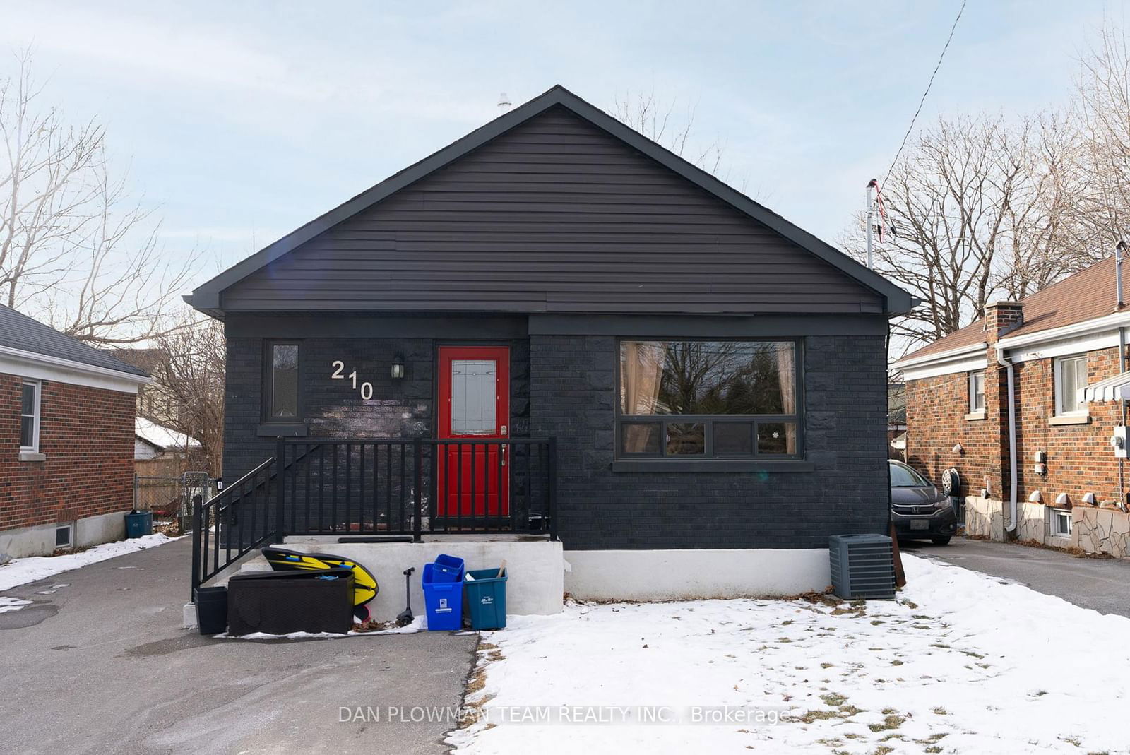 Semi-Detached House for sale at 210 Wilson Road, Oshawa, Central, L1H 6C3 - MLS: E11990077