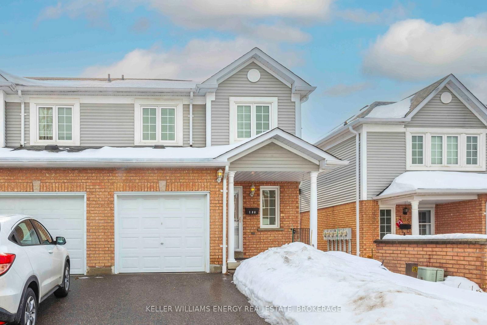 Townhouse for sale at 186-10 Bassett Boulevard, Whitby, Pringle Creek, L1N 9C7 - MLS: E11990553