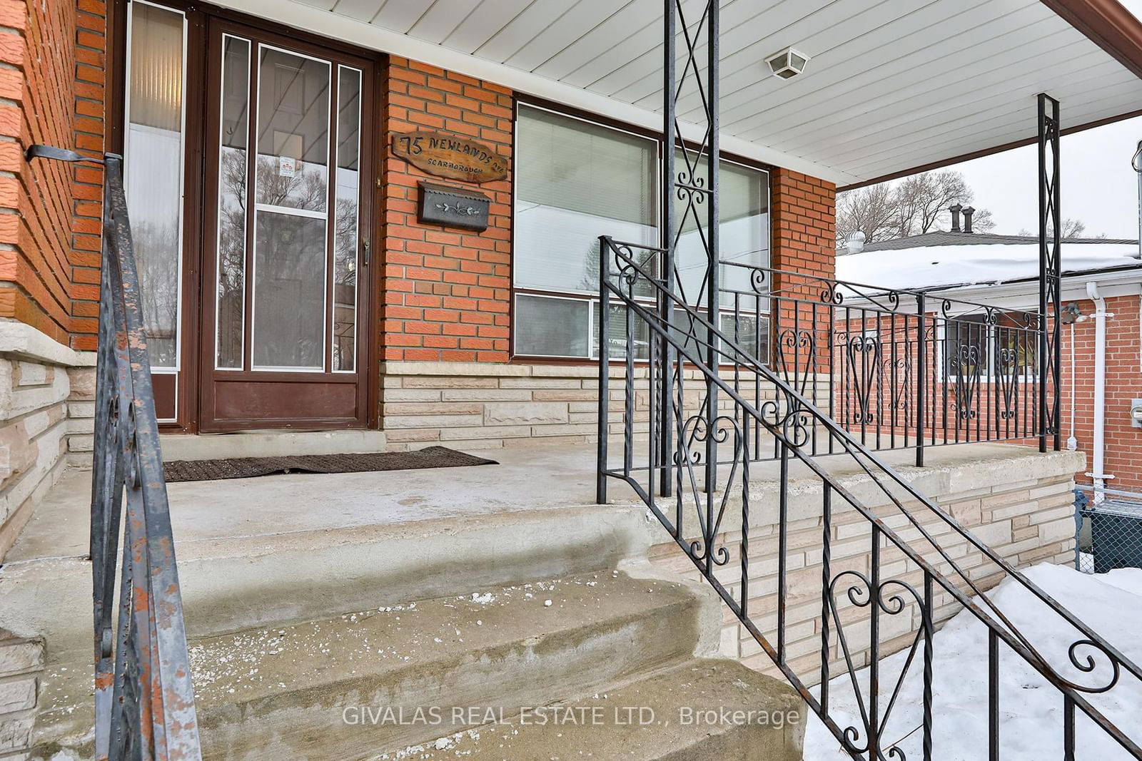 Detached House for sale at 75 Newlands Avenue, Toronto, Clairlea-Birchmount, M1L 1S1 - MLS: E11990555