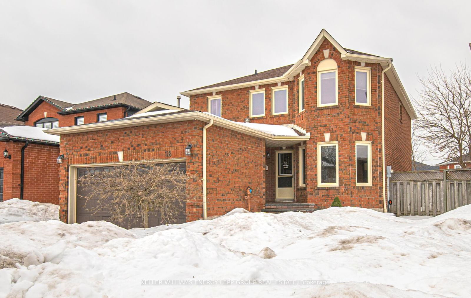 Detached House for sale at 38 Fencerow Drive, Whitby, Rolling Acres, L1R 1Y4 - MLS: E11990626