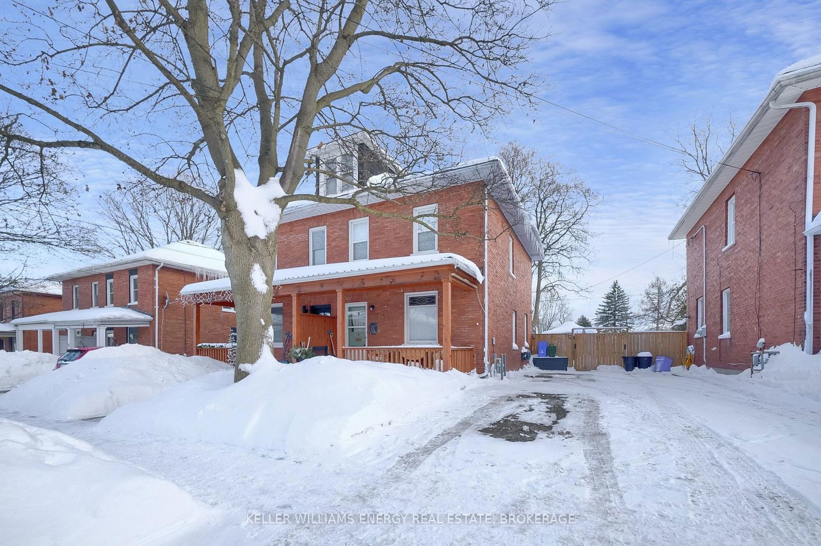 Semi-Detached House for sale at 19 Carlisle Avenue, Clarington, Bowmanville, L1C 1W4 - MLS: E11991014