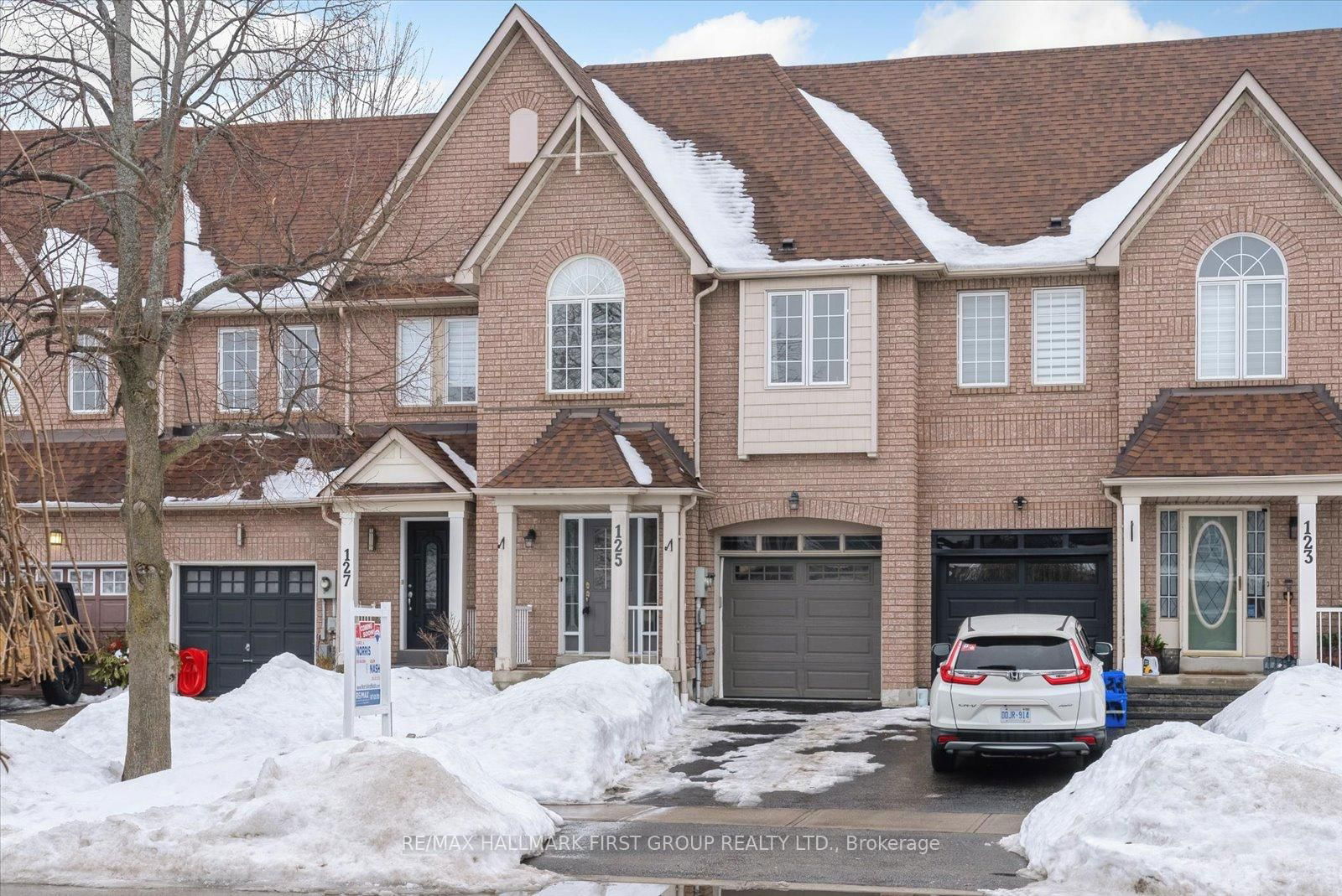 Townhouse for sale at 125 Stokely Crescent, Whitby, Downtown Whitby, L1N 9S9 - MLS: E11991041