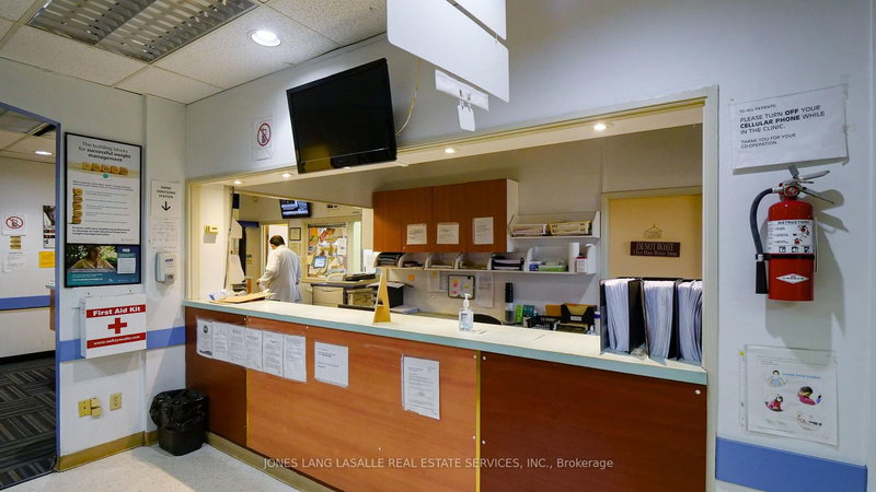 300-308 - 4002 Sheppard Ave E, Toronto, M1S 4R5 | Image 2