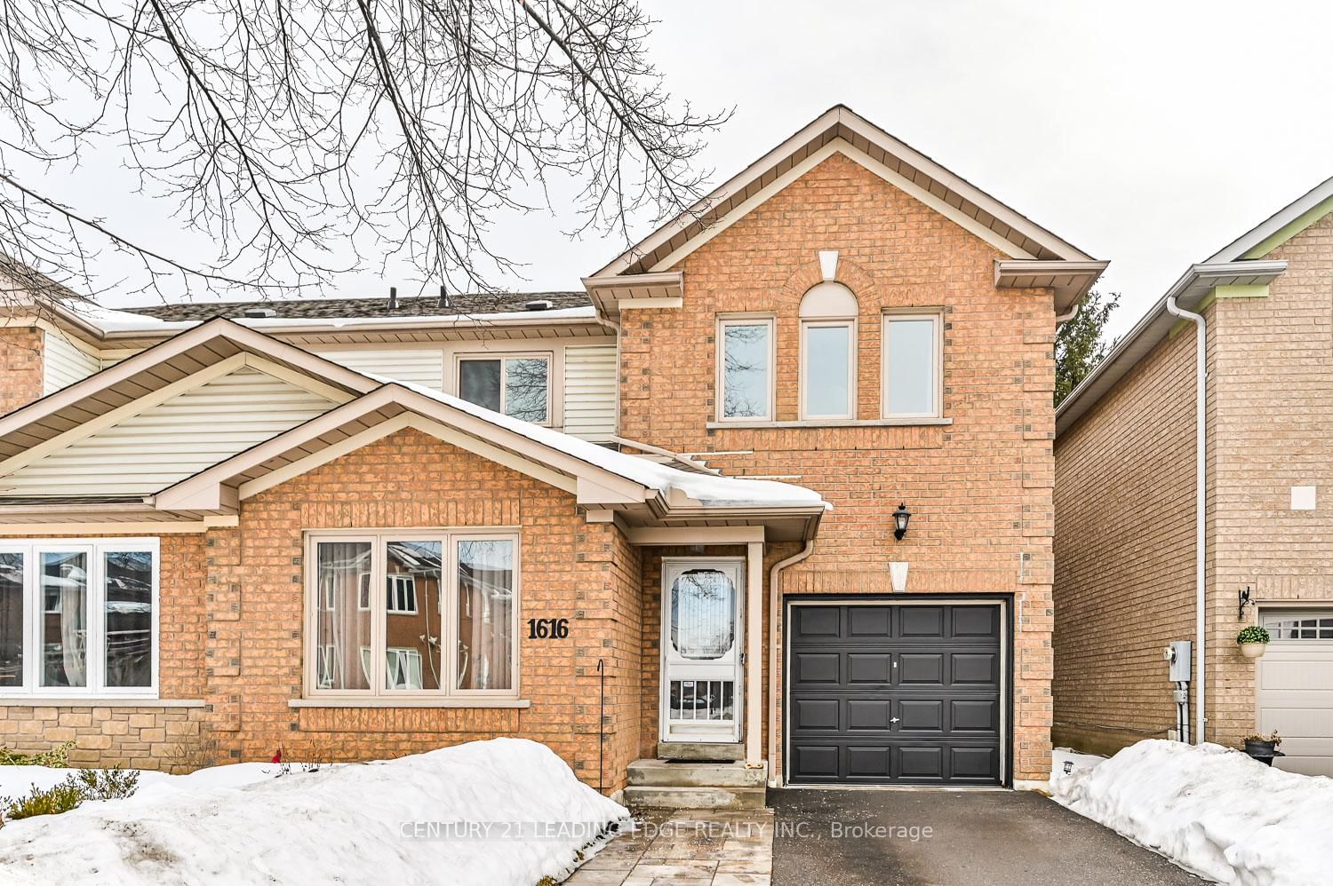 Semi-Detached House for sale at 1616 Arcadia Square, Pickering, Amberlea, L1V 6W3 - MLS: E11991157