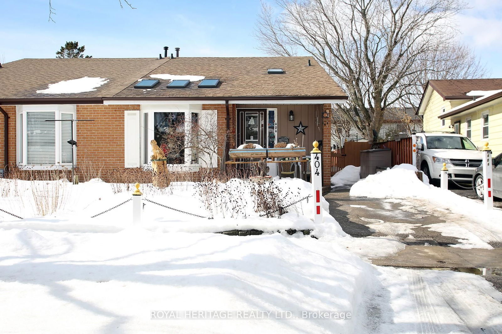 Semi-Detached House for sale at 404 Century Street, Oshawa, Eastdale, L1K 1C6 - MLS: E11993181