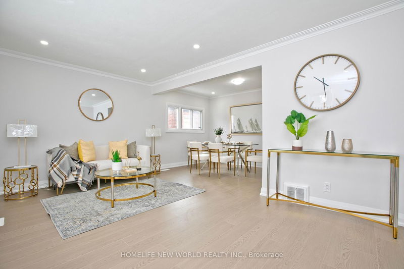 1010 Kennedy Rd, Toronto - Dorset Park image-0-0