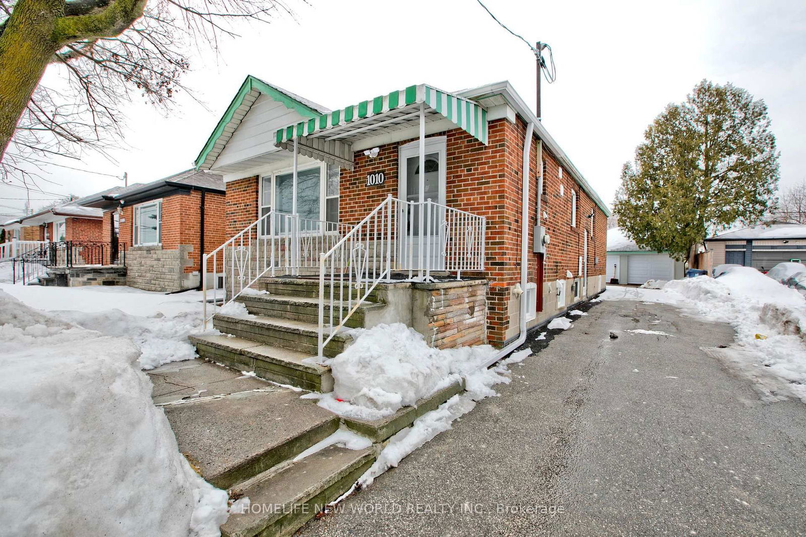 Detached House for sale at 1010 Kennedy Road, Toronto, Dorset Park, M1P 2K6 - MLS: E11993183