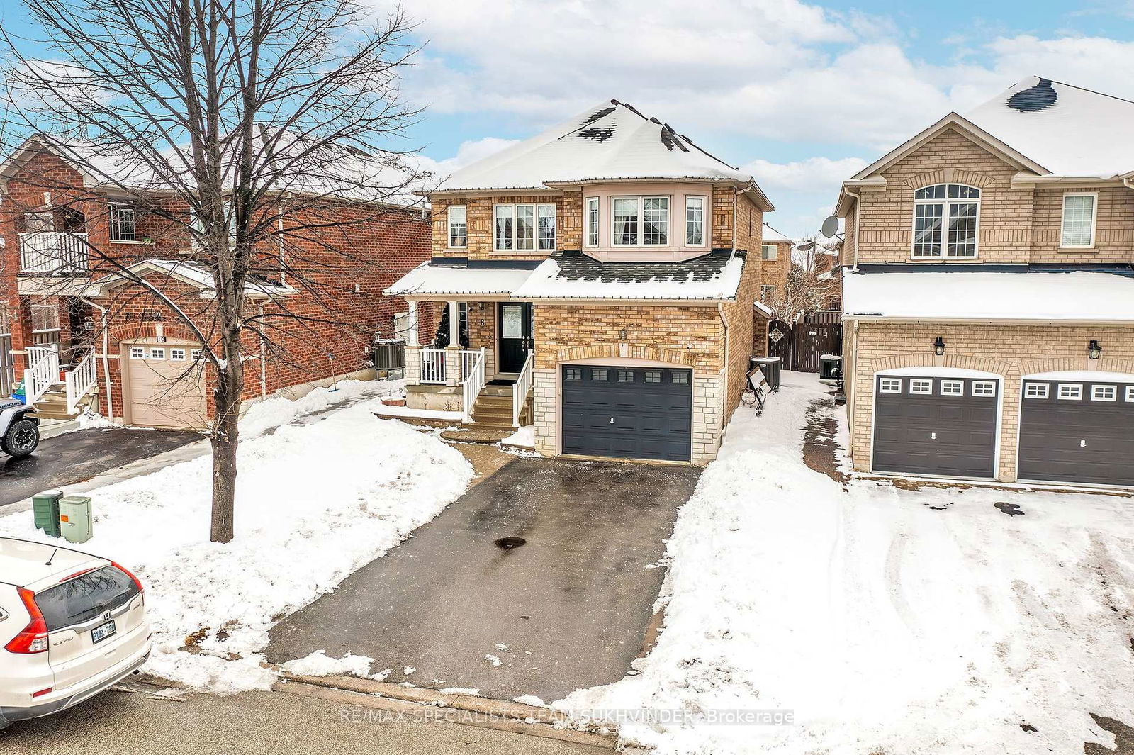 Detached House for sale at 8 Pardon Avenue, Whitby, Williamsburg, L1P 1V1 - MLS: E11994289