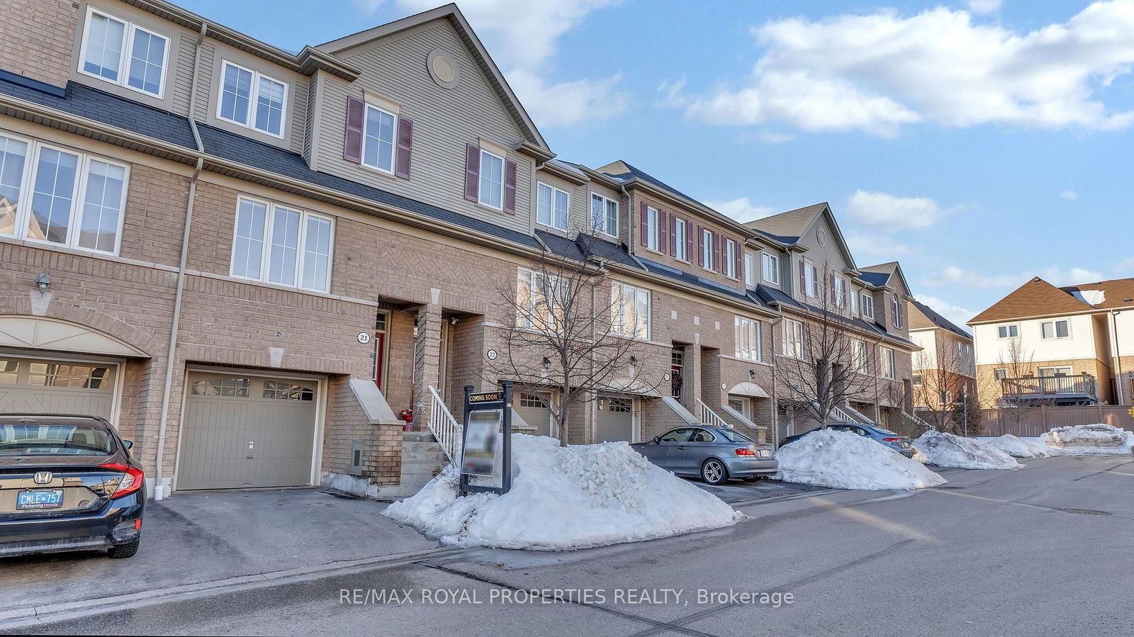 Townhouse for sale at 21 Martinworth Lane, Ajax, Central East, L1Z 0L1 - MLS: E11994305