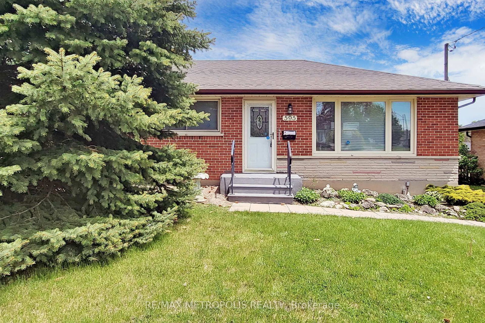 Detached House for lease at Main-595 Gibbons Street, Oshawa, McLaughlin, L1J 4Z7 - MLS: E11995101