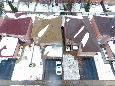26 Harkins Dr, Ajax - Central West image-0-2