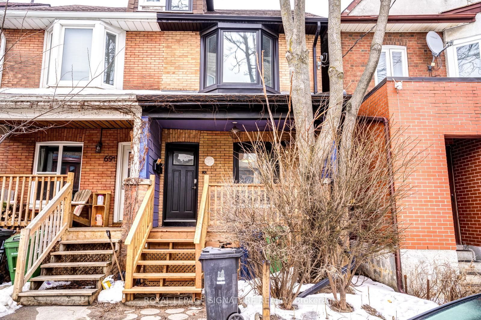 Semi-Detached House for lease at Upper-689 Pape Avenue, Toronto, Blake-Jones, M4K 3S6 - MLS: E11996216