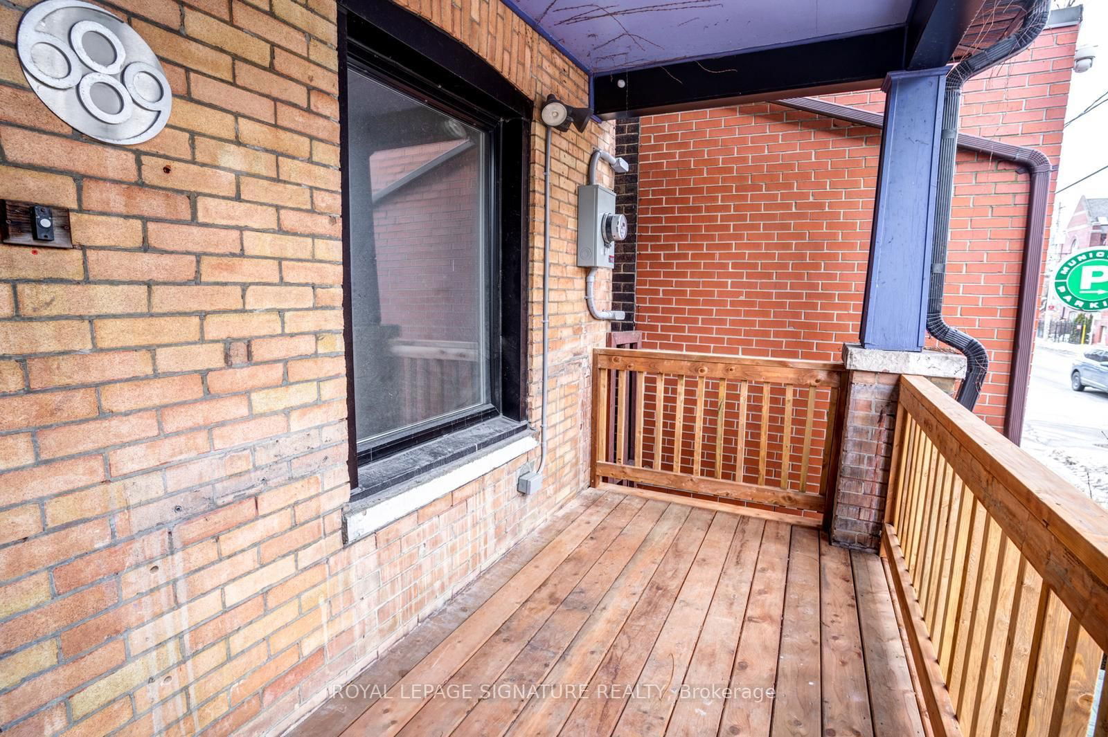 Semi-Detached House for lease at Upper-689 Pape Avenue, Toronto, Blake-Jones, M4K 3S6 - MLS: E11996216