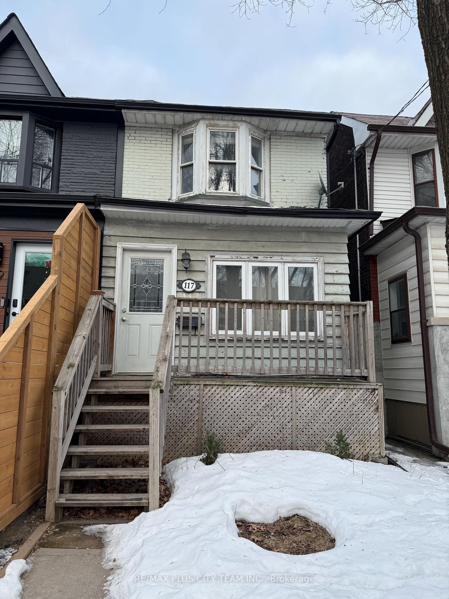 Semi-Detached House for lease at upper-117 Heward Avenue, Toronto, South Riverdale, M4M 2T6 - MLS: E11996965