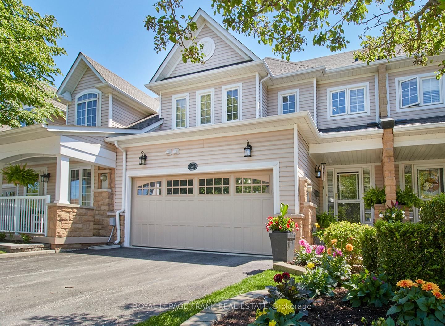 Property at 350 Lakebreeze