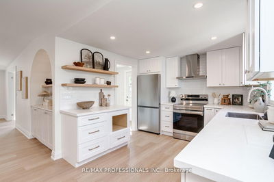 44 Wilmot Tr, Clarington - Bowmanville image-0-1
