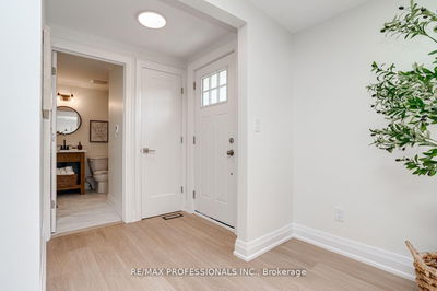 44 Wilmot Tr, Clarington - Bowmanville image-0-2
