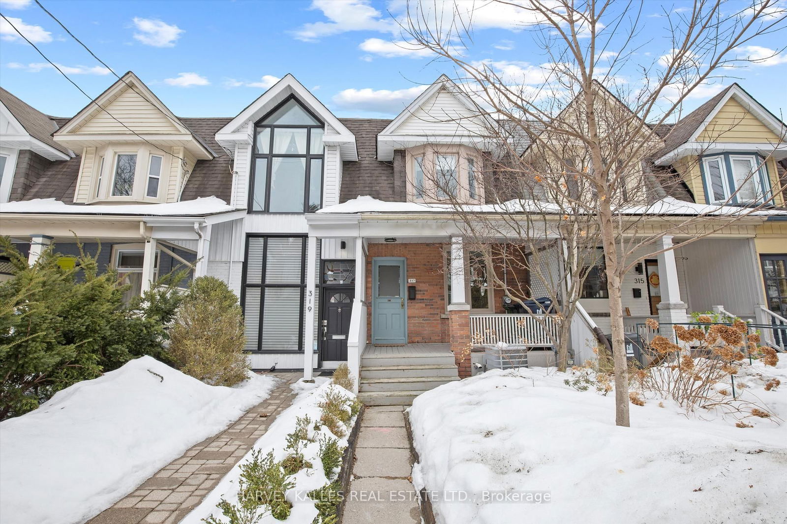 Townhouse sold at 317 Bain Avenue, Toronto, Blake-Jones, M4J 1B9 - MLS: E11998243