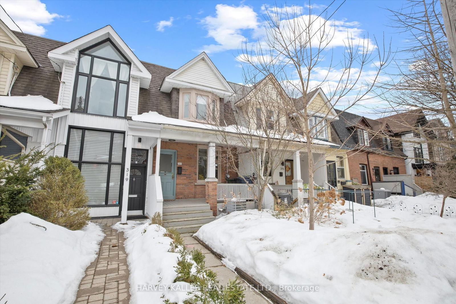 Townhouse sold at 317 Bain Avenue, Toronto, Blake-Jones, M4J 1B9 - MLS: E11998243