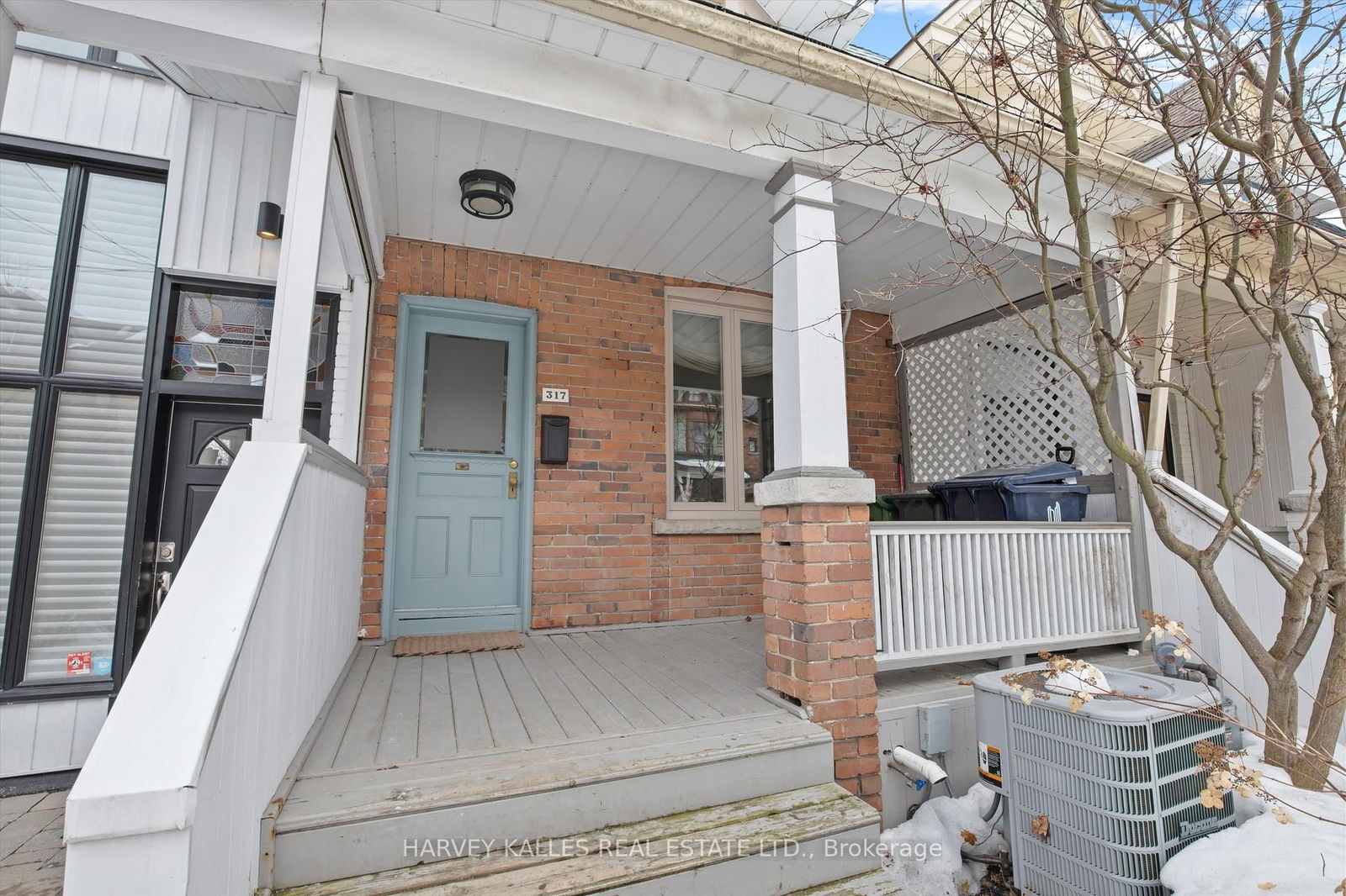 Townhouse sold at 317 Bain Avenue, Toronto, Blake-Jones, M4J 1B9 - MLS: E11998243