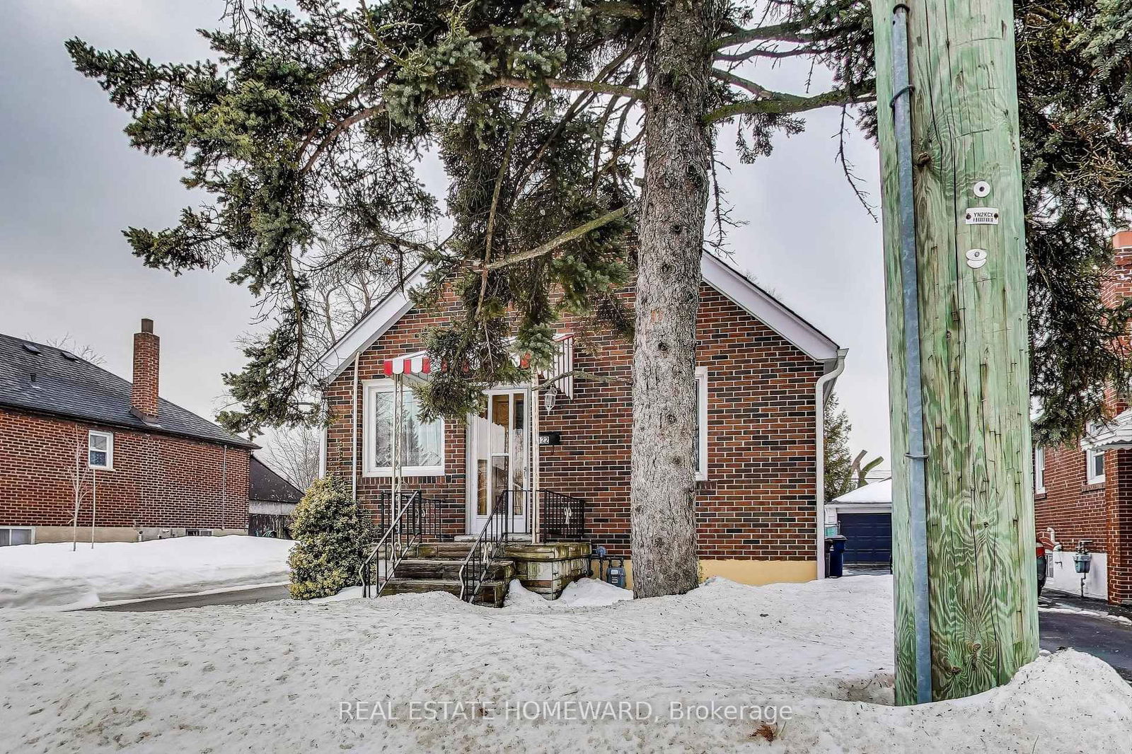 Detached House sold at 122 Claremore Avenue, Toronto, Birchcliffe-Cliffside, M1N 3S4 - MLS: E11999186