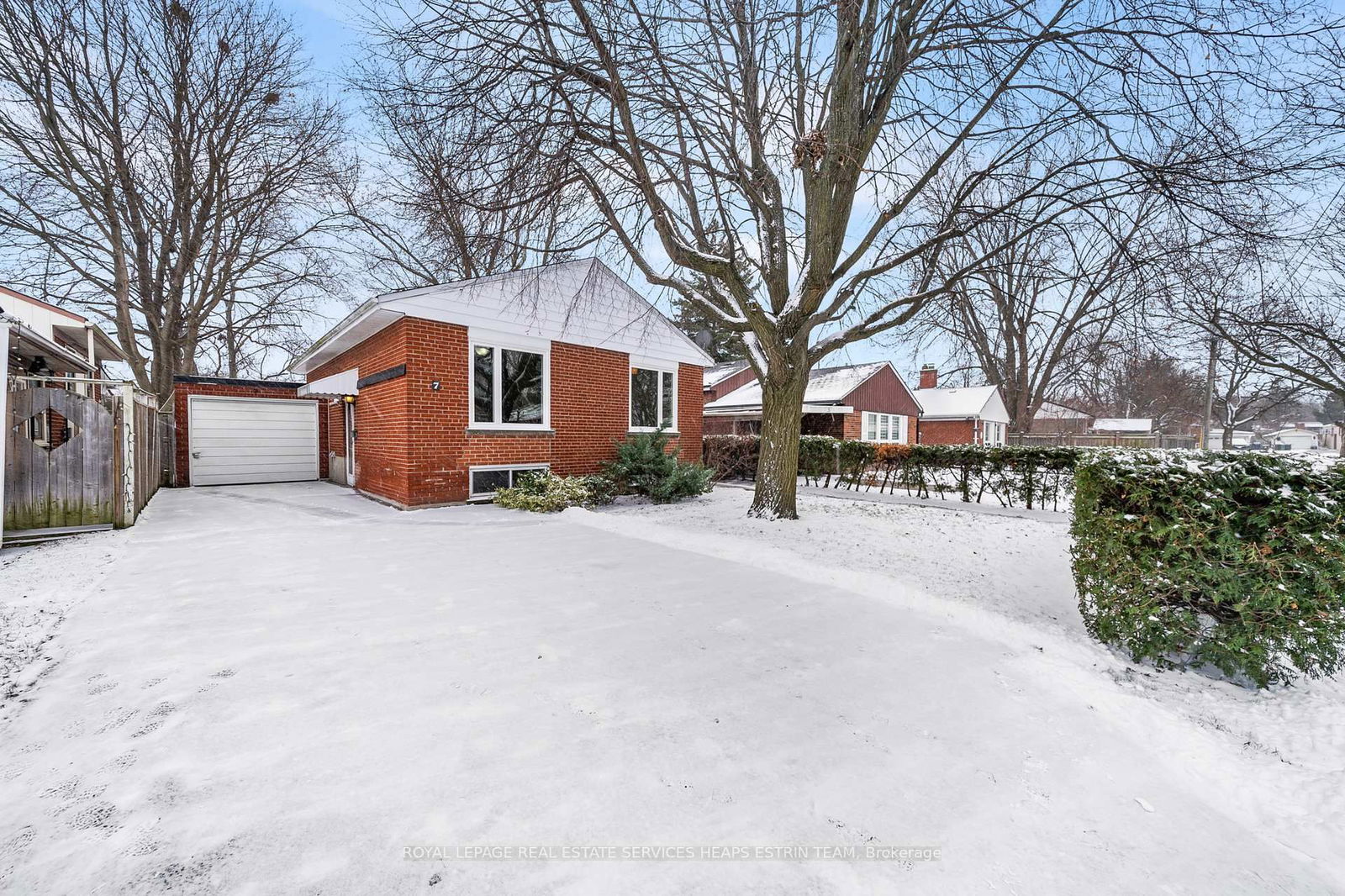 Detached House for sale at 7 Kecala Road, Toronto, Dorset Park, M1P 1K5 - MLS: E11999394