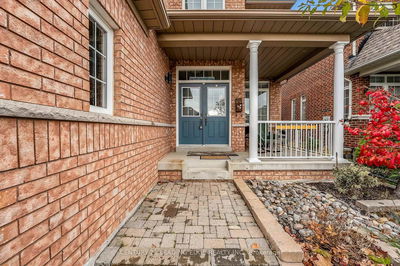 984 Coyston Dr, Oshawa - Eastdale image-0-2