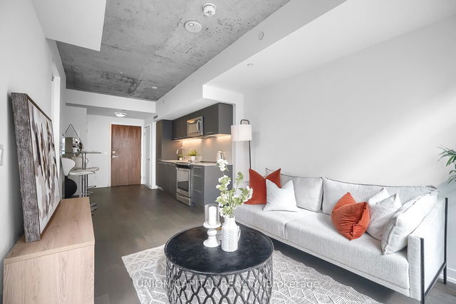 615 - 30 Baseball Place
