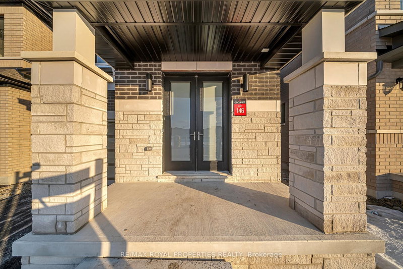 1053 Zircon Manr, Pickering, L1X 0P9 | Image 2